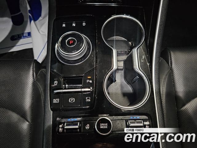 Kia K5 2022 — Şəkil 10/20
