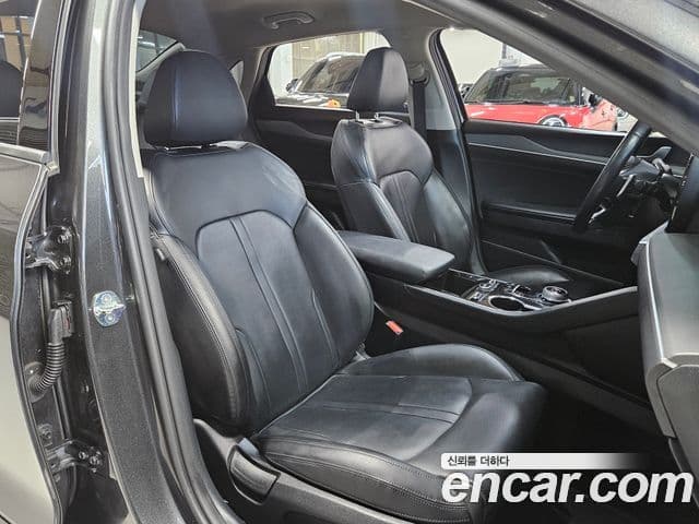 Kia K5 2022 — Şəkil 16/20