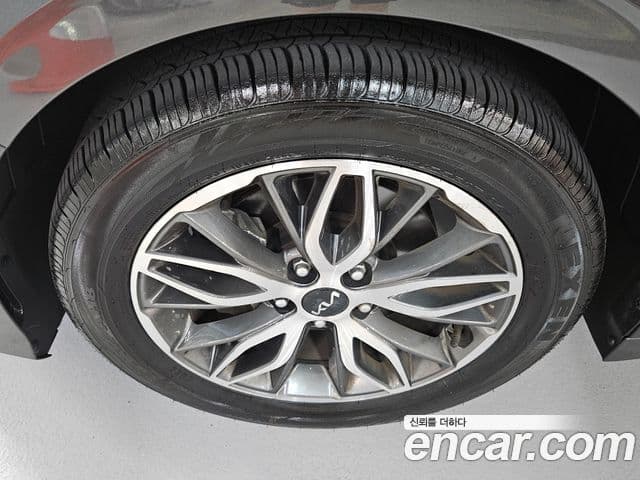 Kia K5 2022 — Şəkil 19/20