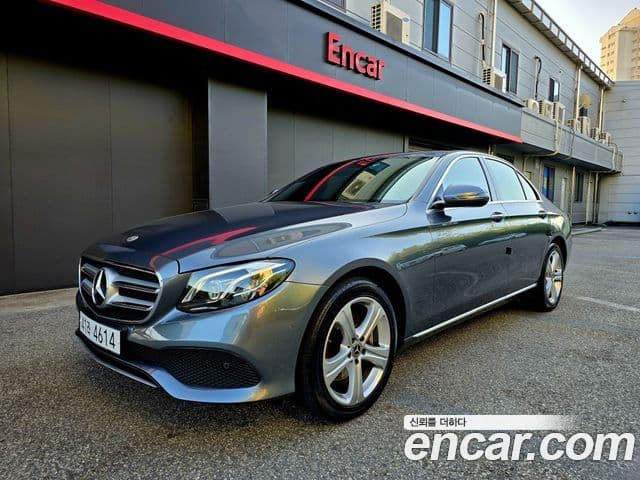 Mercedes-Benz E-Class 2018 — ფოტო 9/20