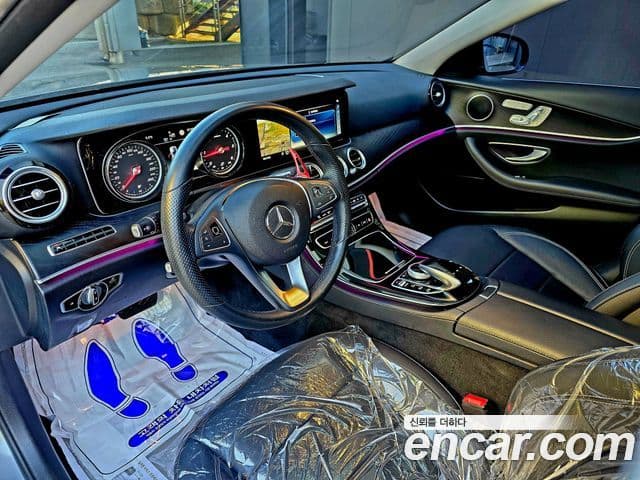 Mercedes-Benz E-Class 2018 — ფოტო 5/20