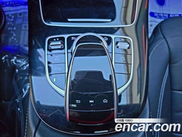 Mercedes-Benz E-Class 2018 — ფოტო 15/20