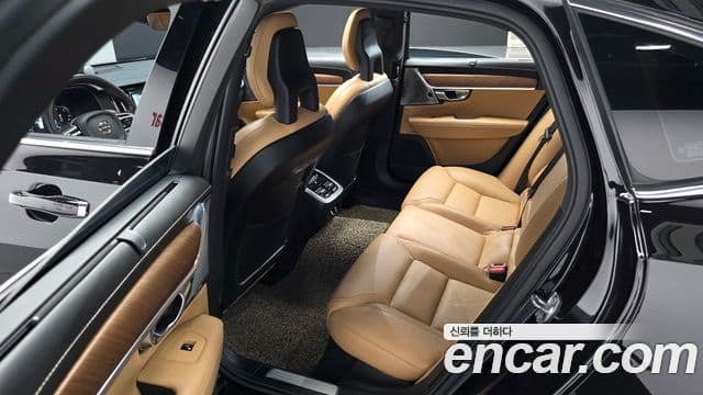 Volvo S90 2018 — Şəkil 12/20