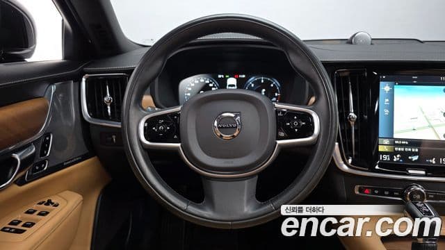 Volvo S90 2018 — Şəkil 13/20