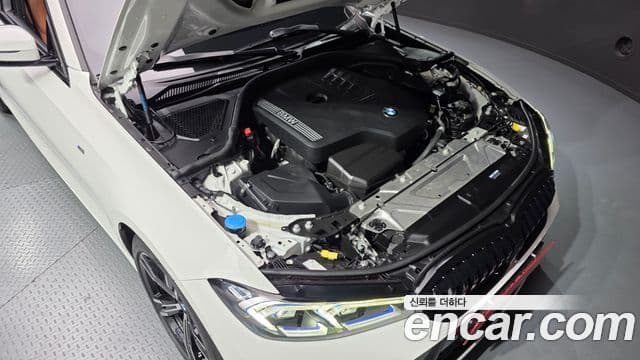 BMW 3 Series 2023 — Photo 11/31