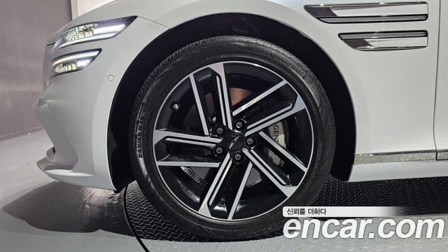 Genesis Electrified G80 2024 — ფოტო 4/20