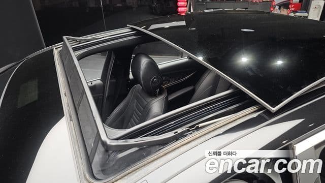 Mercedes-Benz E-Class 2022 — Şəkil 18/20