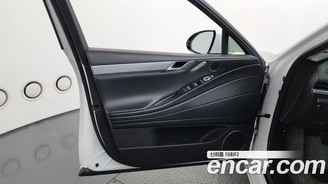 Genesis G80 2021 — Şəkil 11/33