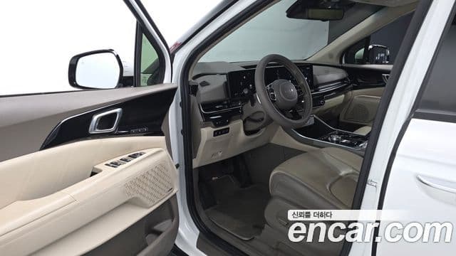Kia Carnival 2024 — ფოტო 8/20