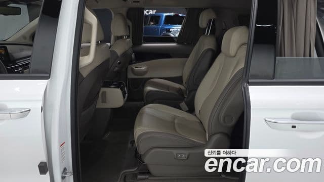 Kia Carnival 2024 — ფოტო 12/20