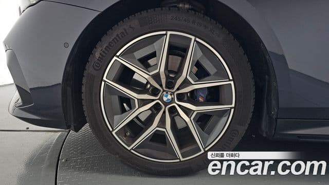 BMW 5 Series 2025 — ფოტო 5/20