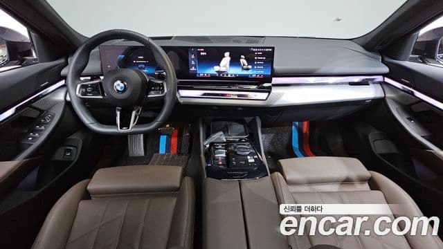BMW 5 Series 2025 — ფოტო 10/20