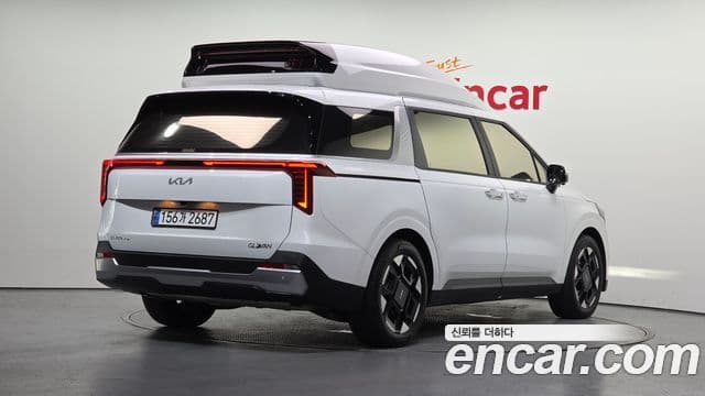 Kia Carnival 2024 — ფოტო 2/20