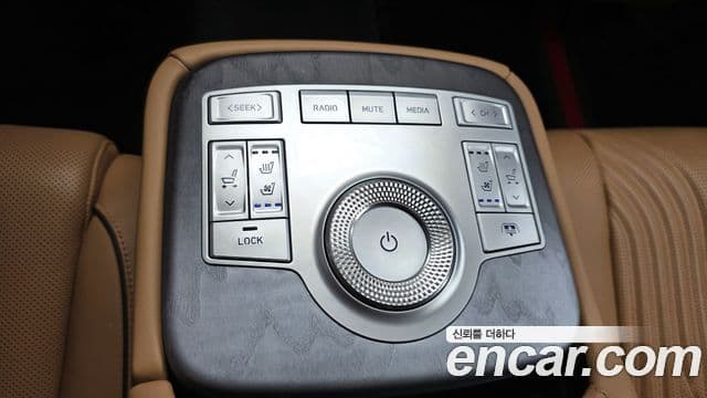 Genesis Electrified G80 2021 — фото 18 из 20