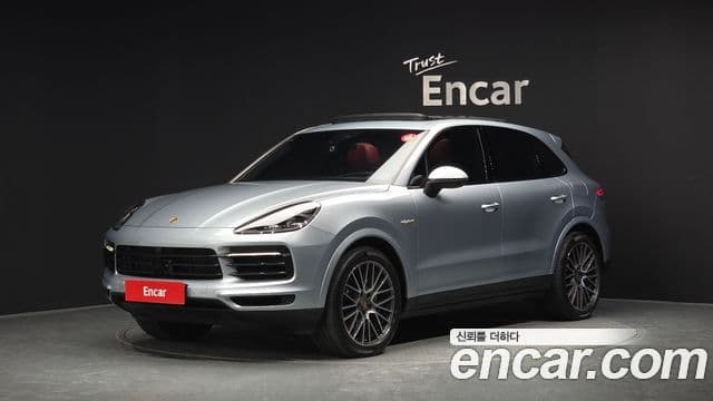 Porsche Cayenne 2021 — Фото 9/20