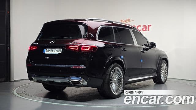 Mercedes-Benz GLS-Class 2023 — Фото 2/20