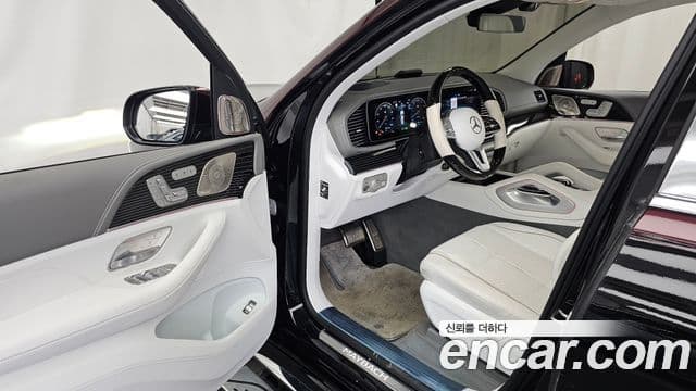 Mercedes-Benz GLS-Class 2023 — Фото 10/20