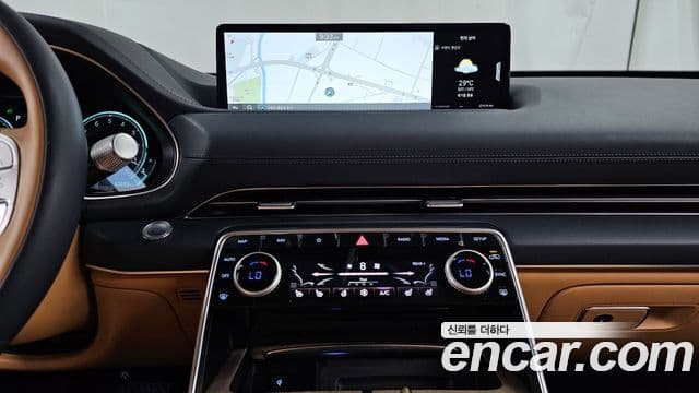 Genesis GV80 2022 — ფოტო 14/20
