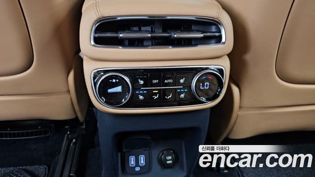 Genesis GV80 2022 — ფოტო 19/20