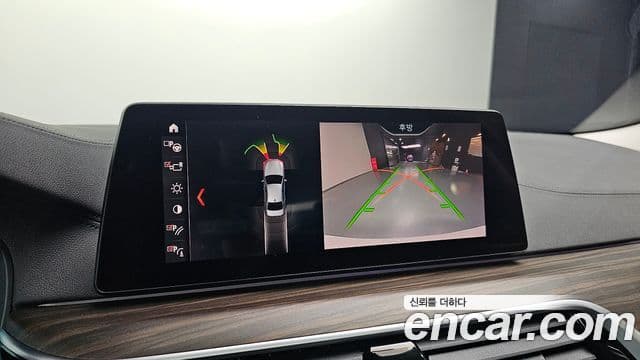 BMW 5 Series 2019 — фото 14 из 20