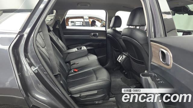 Kia Sorento 2022 — Şəkil 11/20