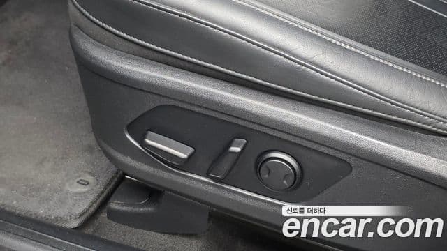 Kia Sorento 2022 — Şəkil 17/20