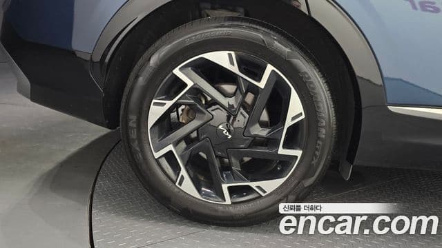 Kia Sportage 2023 — фото 5 из 20