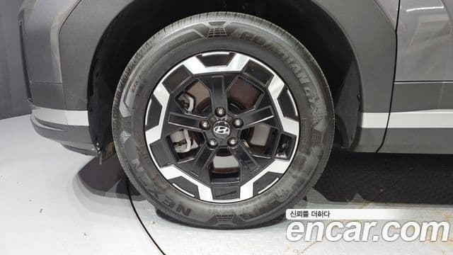 Hyundai Santa Fe 2025 — ფოტო 5/20