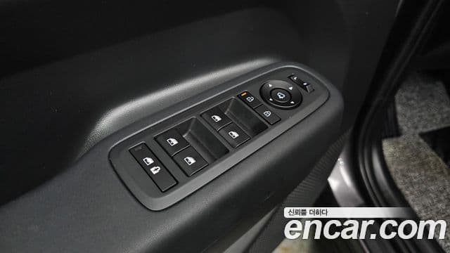 Hyundai Santa Fe 2025 — ფოტო 18/20