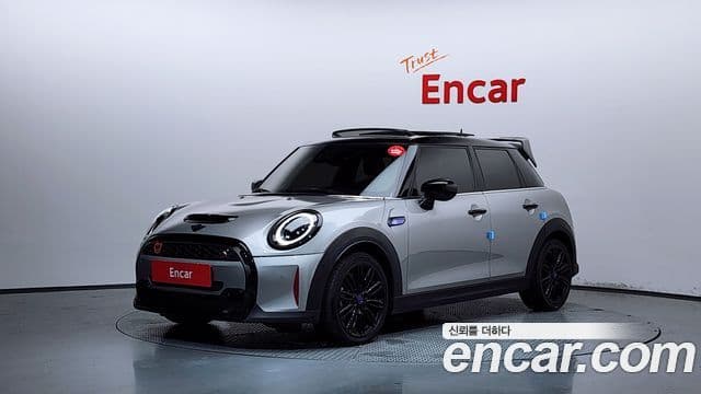 Mini Cooper S 2024 — ფოტო 1/20