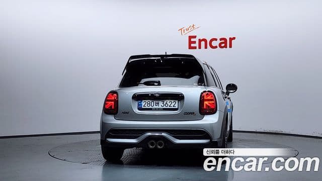 Mini Cooper S 2024 — ფოტო 4/20