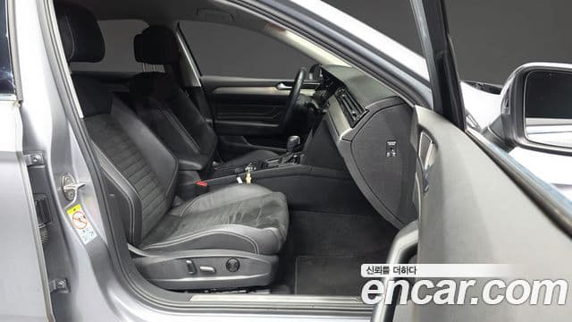Volkswagen Passat GT 2021 — Фото 11/20