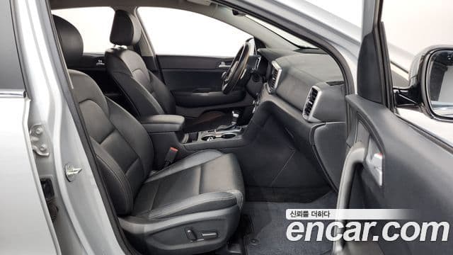 Kia Sportage The Bold 2021 — ფოტო 11/20