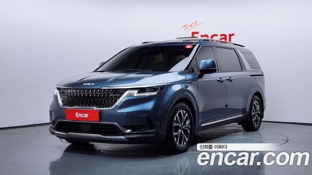 Kia Carnival 2023 — Фото 1/20