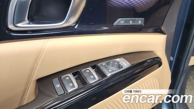 Kia Carnival 2023 — Photo 33/38