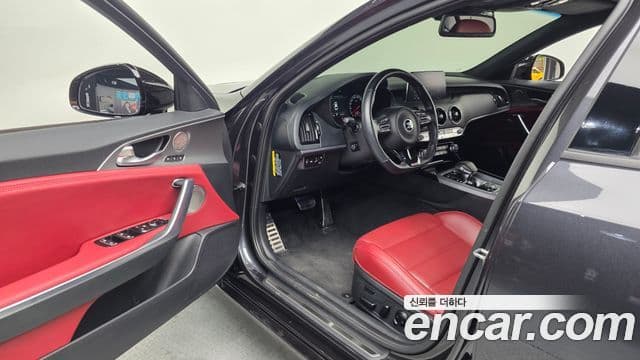 Kia Stinger 2019 — Şəkil 10/20