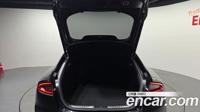 Kia Stinger 2019 — Şəkil 20/20