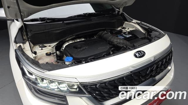 Kia Seltos 2020 — ფოტო 6/20