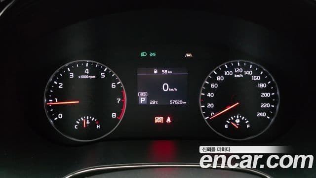 Kia Seltos 2020 — ფოტო 8/20