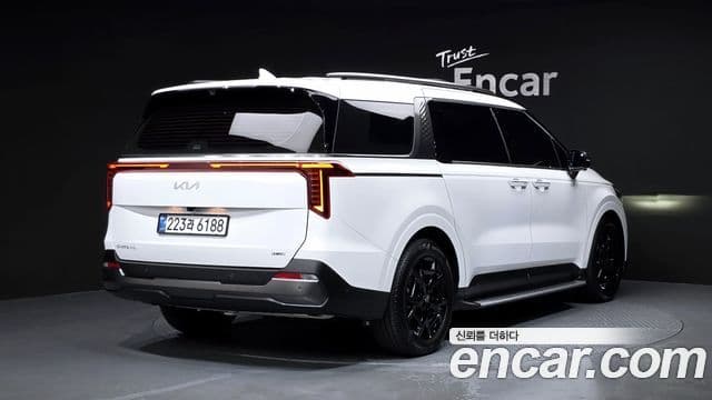 Kia Carnival 2025 — ფოტო 2/20