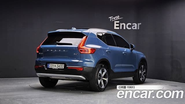 Volvo XC40 2024 — ფოტო 2/20