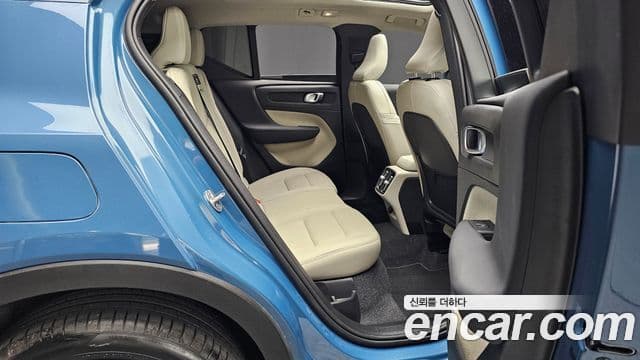 Volvo XC40 2024 — ფოტო 12/20