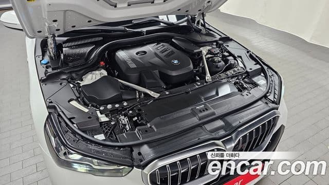 BMW 5 Series 2024 — ფოტო 6/20