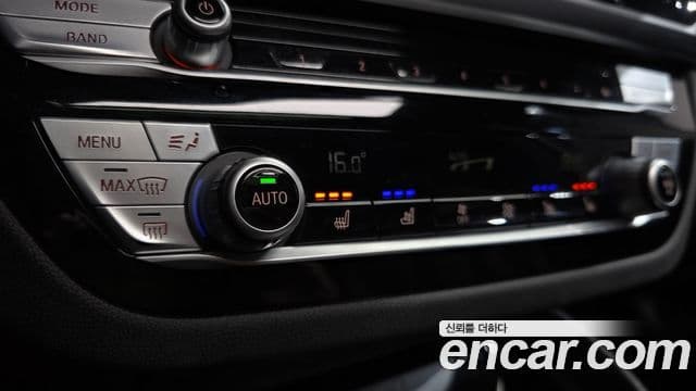 BMW X4 2020 — ფოტო 16/35