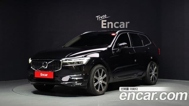 Volvo XC60 2021 — Фото 1/20