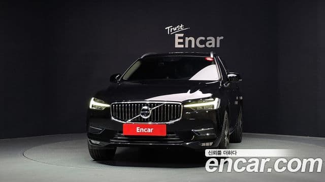 Volvo XC60 2021 — Фото 3/20
