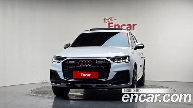 Audi SQ7 2023 — Şəkil 32/34