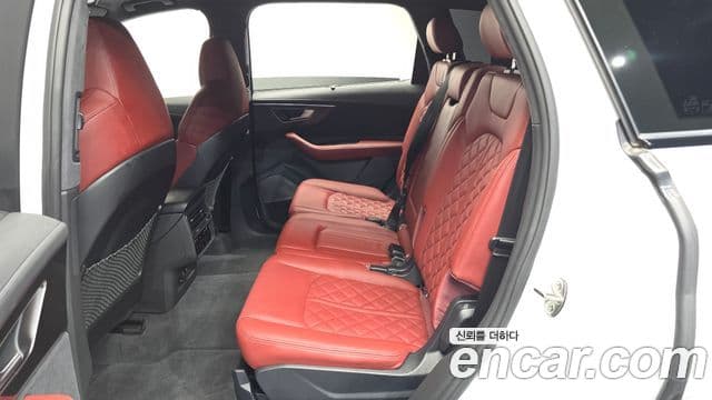 Audi SQ7 2023 — Şəkil 21/34
