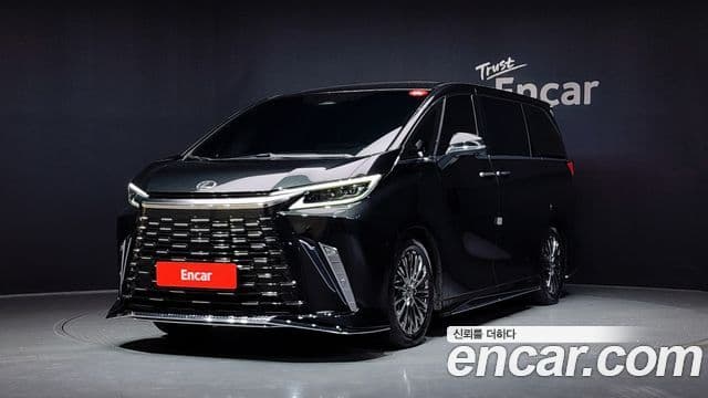 Lexus LM 2024 — Фото 1/20