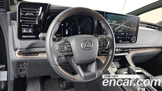 Lexus LM 2024 — Фото 13/20